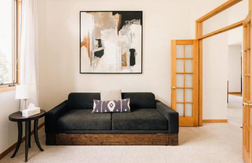 Peaceful Getaway with Hot Tub - Views - Evergreen - Foto 22