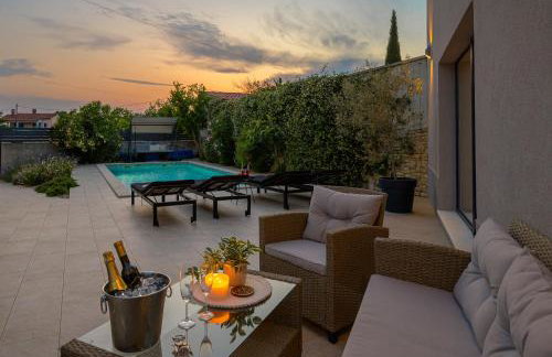 VILLA LATINI - Ideal for a family vacation. Heated pool. Local breakfast optional available - Foto 3