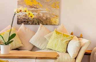 The Buttery Tan House Newland - Foto 22