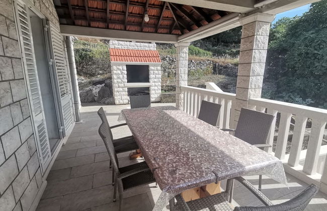 Perfect Getaway Near Korčulas Scenic Sights and Beaches - Photo 14