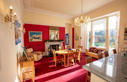 Stunning Apartment in Victorian Villa with Garden - Photo 7