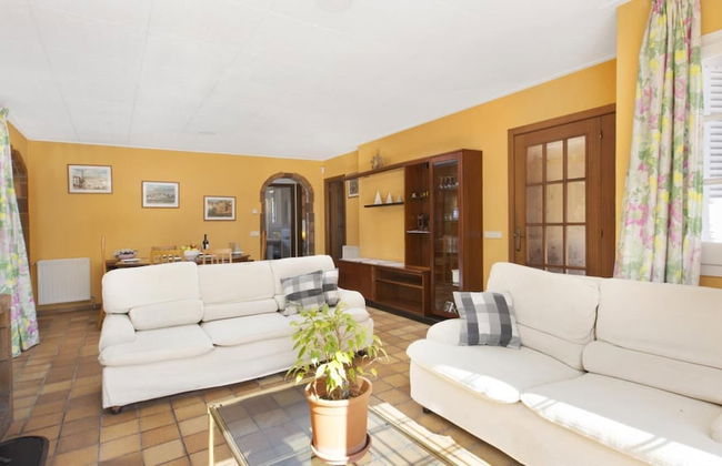 Del Pi in Blanes With 4 Bedrooms and 3 Bathrooms - Photo 12