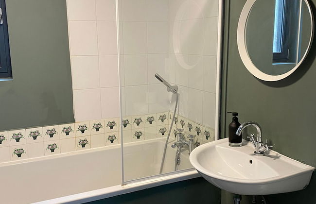 Large Boutique Holiday House With hot tub Near Bath - Foto 14