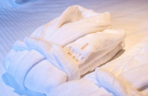 Suites Mana - Bleu Pacifique - Vue sur Place Ducale avec Parking privé inclus - Foto 9