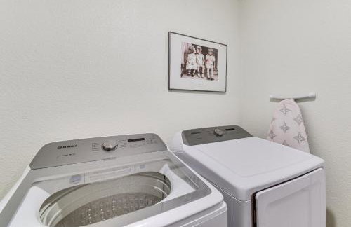 Pool Table and Patio! Spacious Merced Getaway - Foto 32