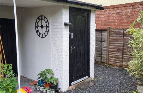 The Flat at Conway House - Photo 22