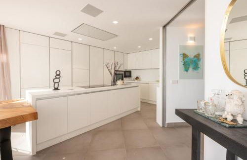 Modern Oasis: 4 Bedroom Villa in Ibiza City, 1263 - Foto 16