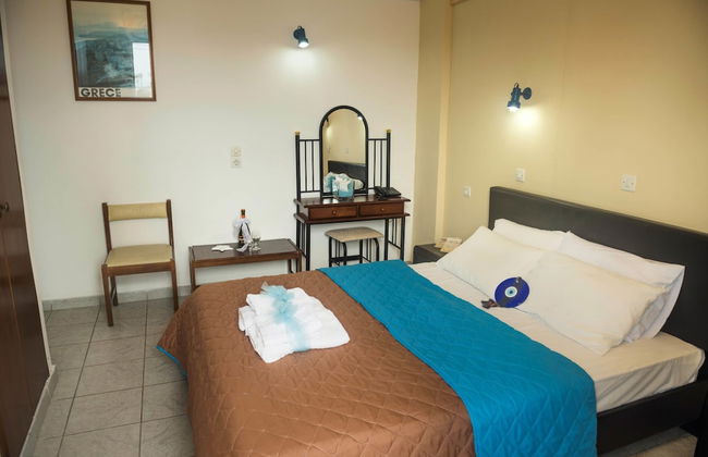 Antonios Hotel - Photo 12