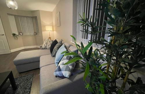 New Stylish House - Sleeps 7 - Free Parking - Contractors Welcome - Wifi - Foto 3