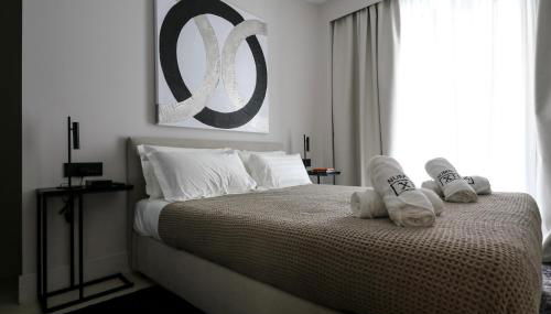 Spacious & Luxurious - Fully Renovated & Equipped 2BR Suite - Historical Centre - Photo 2, towels