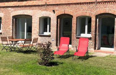 Ferienwohnung Alte Schmiede mit Gutspark - Foto 1