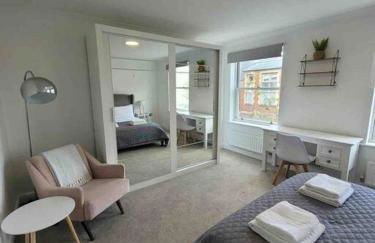 5 Bed Modern Cheltenham Town Centre Home - Photo 18