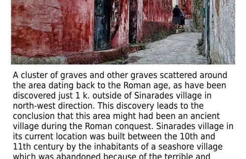 Country traditional house in Corfu village, Greece - Photo 8