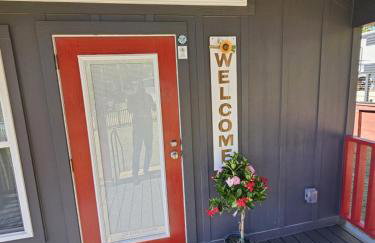 Lakefront Cottage with Hot Tub & Sunset Views - Foto 18