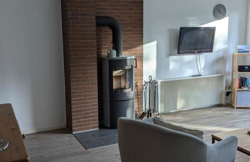 Ferienhaus Hermann mit Garten, Terrasse, Kamin und 300m zum Deich/ Salzwiesen - Photo 4