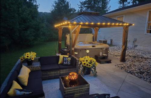 Petoskey Falls Escape-Hot Tub/Dogs/Petoskey/Boyne - Photo 43