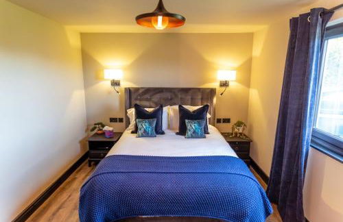 Luxury Lake Front Escape With Hot Tub - Foto 28