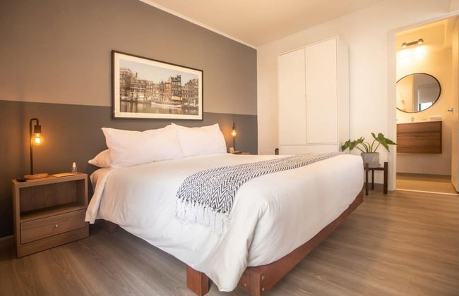 w Delightful 2BR in Miraflores - Photo 9