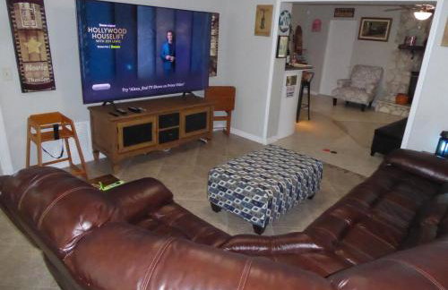 Perfecto Mundo 7, Orlando Area 6BR-2MB-3BR Indoor Pool, Ping Pong, Jacuzzi, Disney - Foto 29