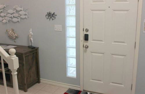 Spacious Home, Short Walk to Beach, Heated Pool! - Foto 29