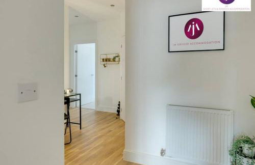 Stevenage Luxury 1Bed Apartment - Sleeps 4-WIFI-Free Parking- By JM Short Lets & Serviced Accommodation - Foto 32