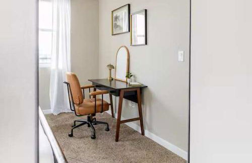 Stunning Water View 2BR · Jacuzzi & Rooftop Lounge - Foto 19