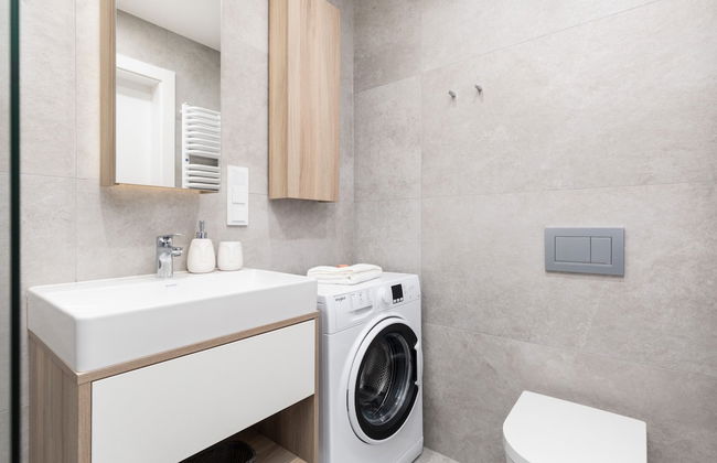 Shellter Suita Flora by Renters Prestige - Photo 19