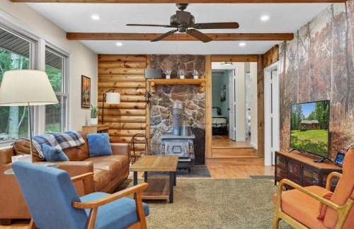 20 acres w Private Pavilion, Fireplace & Fire Pit - Foto 4