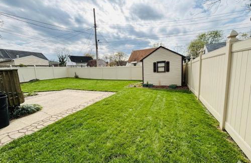 The Charming Cozy 4-Bedroom Getaway in Glen Burnie - Foto 24