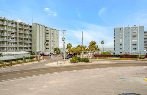 Luxury 2BR Oceanfront Condo with Rooftop Patio, 2 Minute Walk to the Beach! - Foto 24