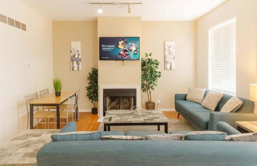 Soulard 2BR Balcony Free Parking Walk to Dining - Foto 8