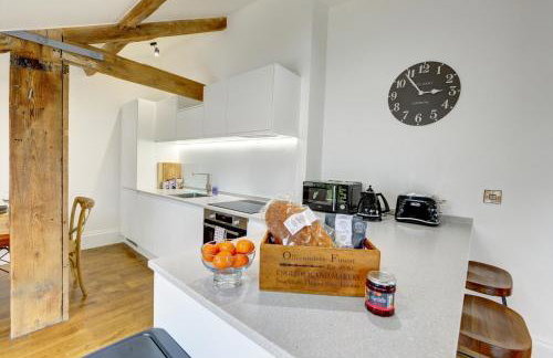 Loft 11 - Unique Apartment with Stunning Views - Photo 7