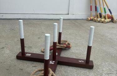 The Canvas Modern 4BR Retreat Rooftop - Photo 25