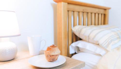 Luxury newly converted oak cottage with hot tub - Foto 3