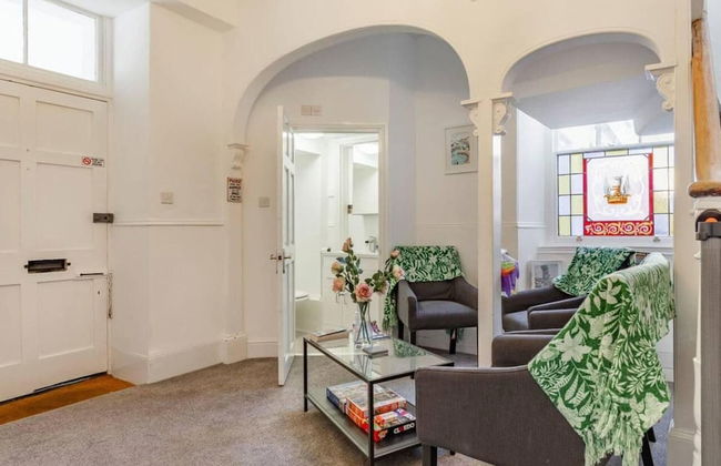 Lovely Villa 1 King 1 Double Sofa 4 Single Beds - Foto 15