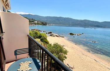 A 20min d AJACCIO, Grand studio 3 personnes - pieds dans l'eau - accès direct plage - vue mer exceptionnelle - Foto 3
