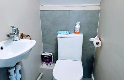 Modern 3 Bed House with Parking for Families and Contractors - Foto 24