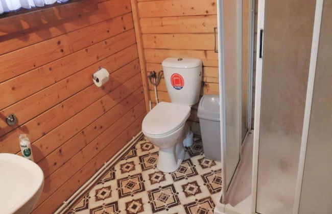 Bungalow Near Turquoise Lake and Baltic Sea - Photo 12