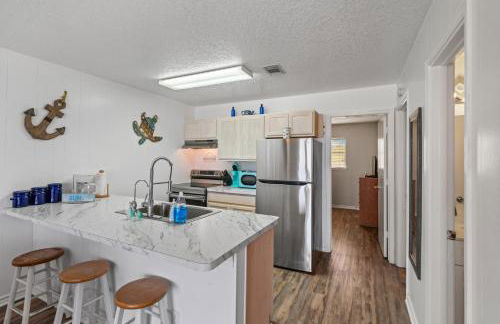 Amazing Oceanfront 2BR Home Cozy Peaceful and Kid and Pet Friendly - Photo 9