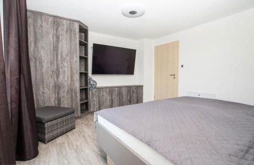 Traumferienhaus Bergblick Mittelndorf, bis zu 8 Personen, Sauna, Grill - Photo 17