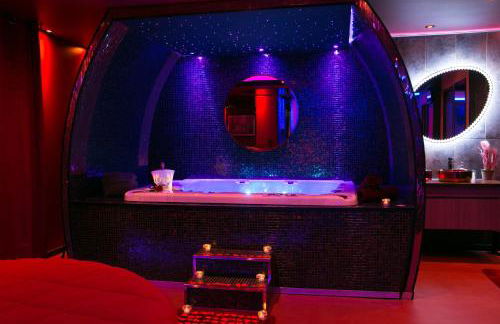 L'Insolite Spa Privatif ''Suite Luxueuse-Jacuzzi" - Photo 19