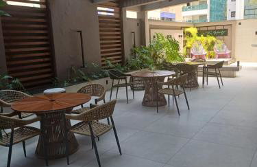 Apto em Itapema com acesso a piscinas,sendo uma aquecida e academia - Foto 38