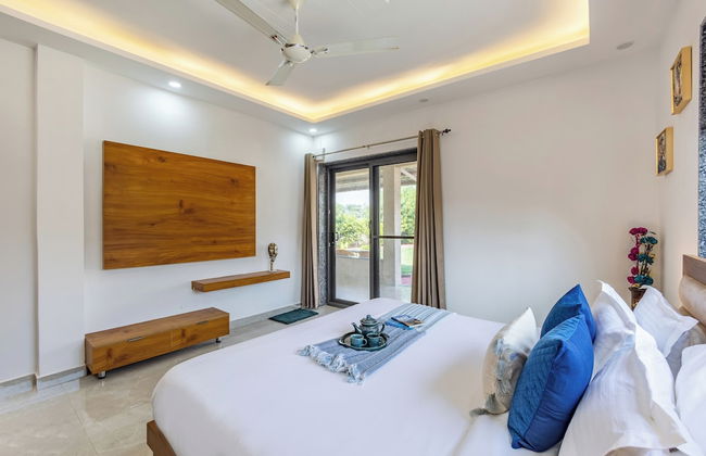 ELIVAAS 5 BHK With Pvt Pool - Zenora - Foto 31