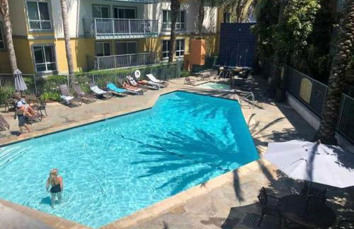 Nautical 2 Bedroom with Beautiful Ocean Views - Foto 26