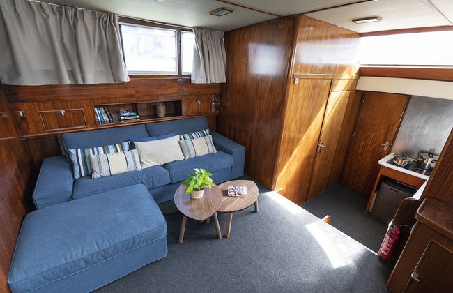 Luxury Boat in Port Forum - Photo 12