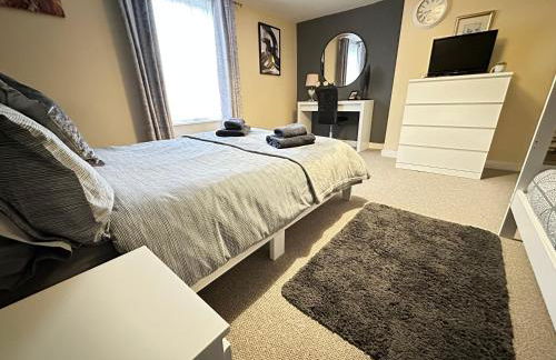 Llanidloes Townhouse-pet-friendly-sleeps 7-Mid Wales - Foto 8