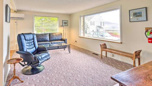 Walkable Sitka Getaway with Community Perks! - Foto 5