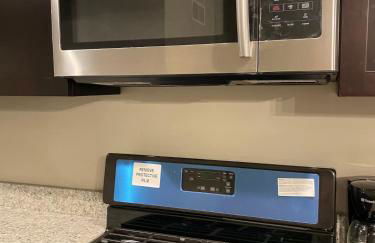 Cle Suites 3BR 2BA 5 min Walk to Cle Clinic Unit 2 - Foto 8