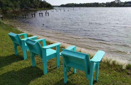 Studio with Private Beach on Bayou Grande - Photo 1