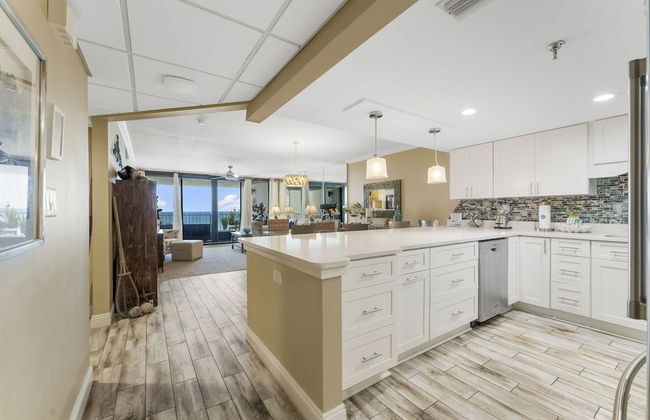 Stunning 2/2 Designer Condo w Coastal Appeal Right on the Gulf! - Foto 8